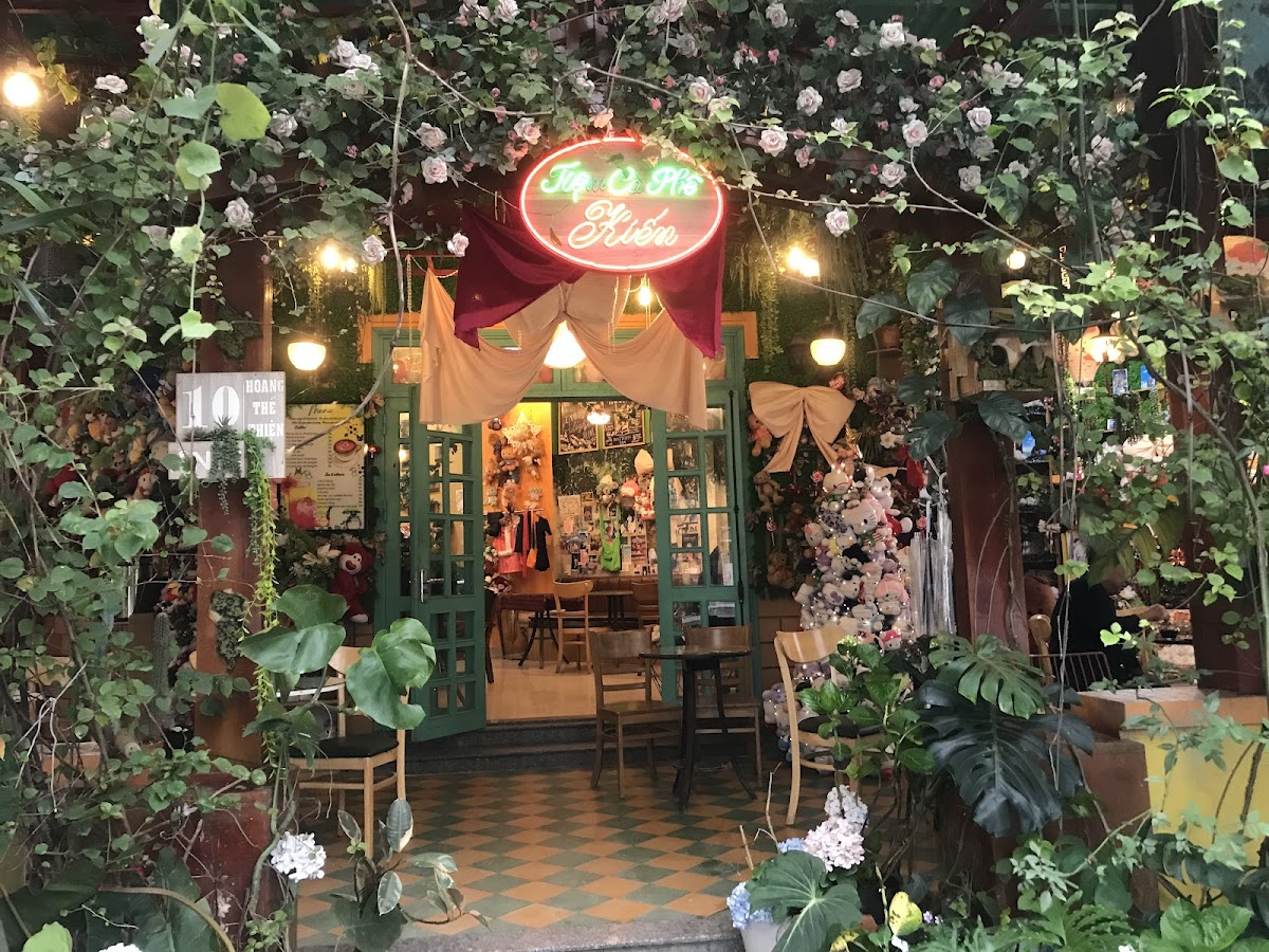 Ants Cafe ( Tiệm Cà Phê Kiến)